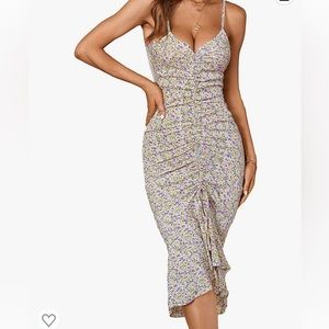 Super cute midi dress. Hugs your curves and very comfy. Worn once.